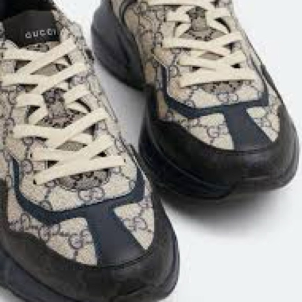 Gucci Blue and Cream Sneakers - Picture 9 of 10